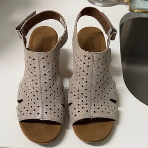 Rockport Women's Beige Perforated Sandals